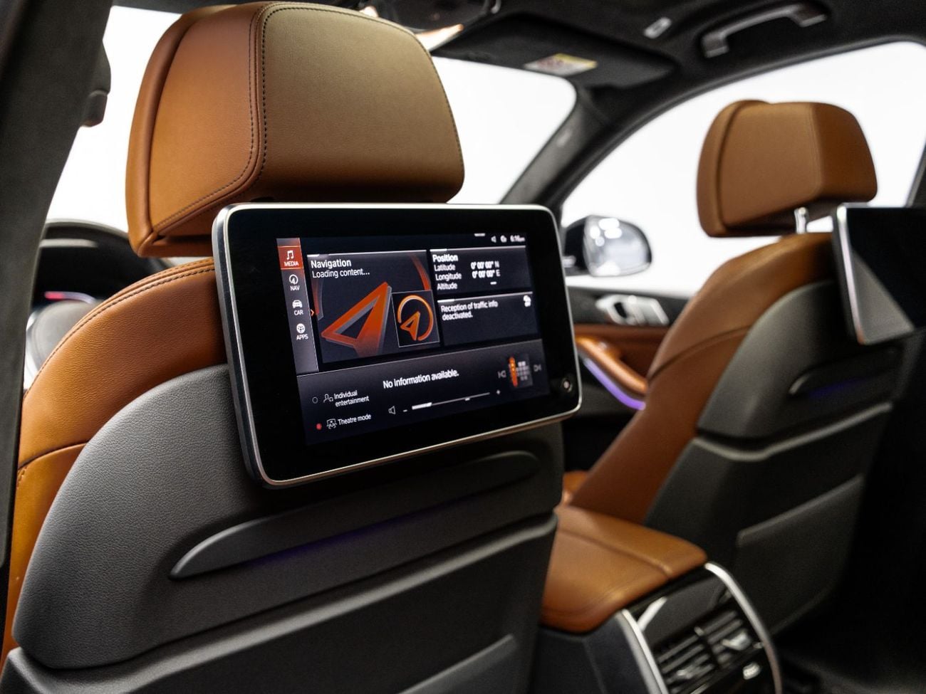 بي أم دبليو X7 2022 BMW X7 xDrive 40i, 3.0L TC I6, 4WD, 375 bhp, 7 Speed Automatic