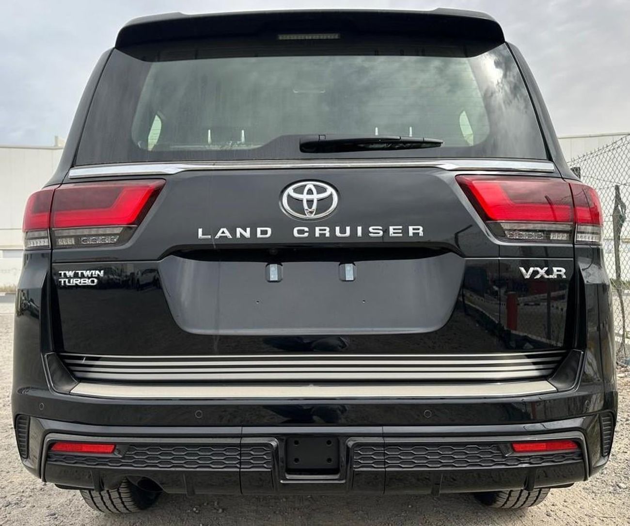 تويوتا لاند كروزر 2025 Toyota Land Cruiser VXR 3.3L Diesel with Radar