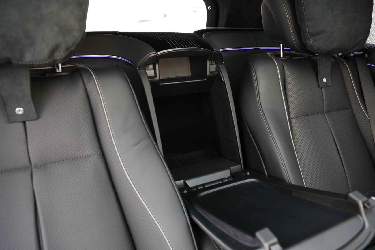 Mercedes-Benz GLS 600 2023 MBZ Maybach GLS 600 4.0 - Obsidian Black ME inside Black | Export Only