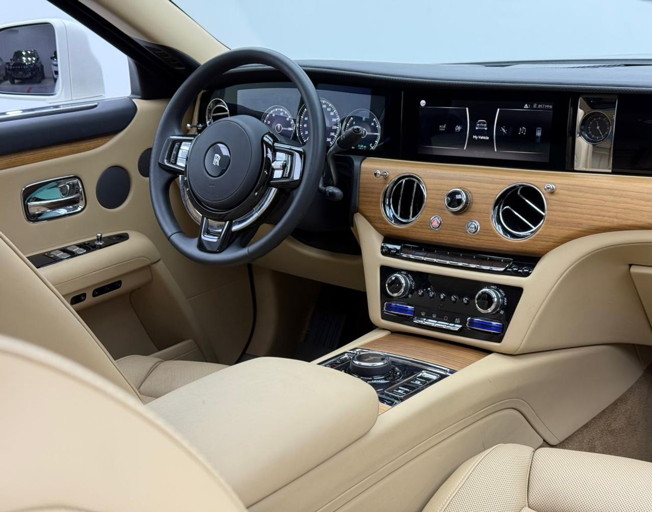 رولز رويس جوست 2022 Rolls Royce Ghost, 1 Year Warranty Unlimited Km, Full Service History