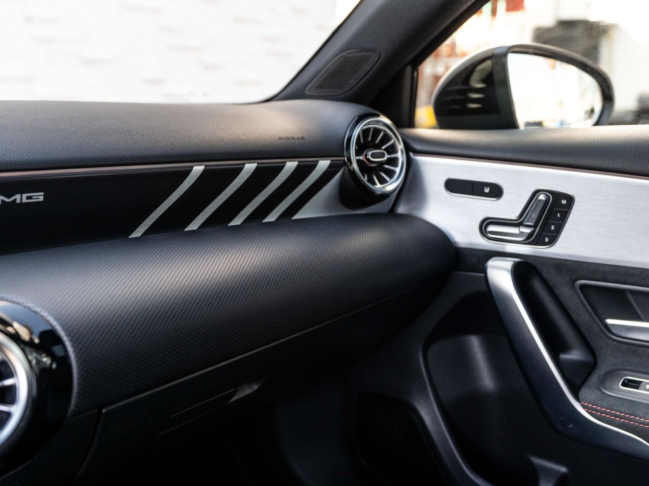 مرسيدس بنز A 35 AMG 4MATIC Hatchback