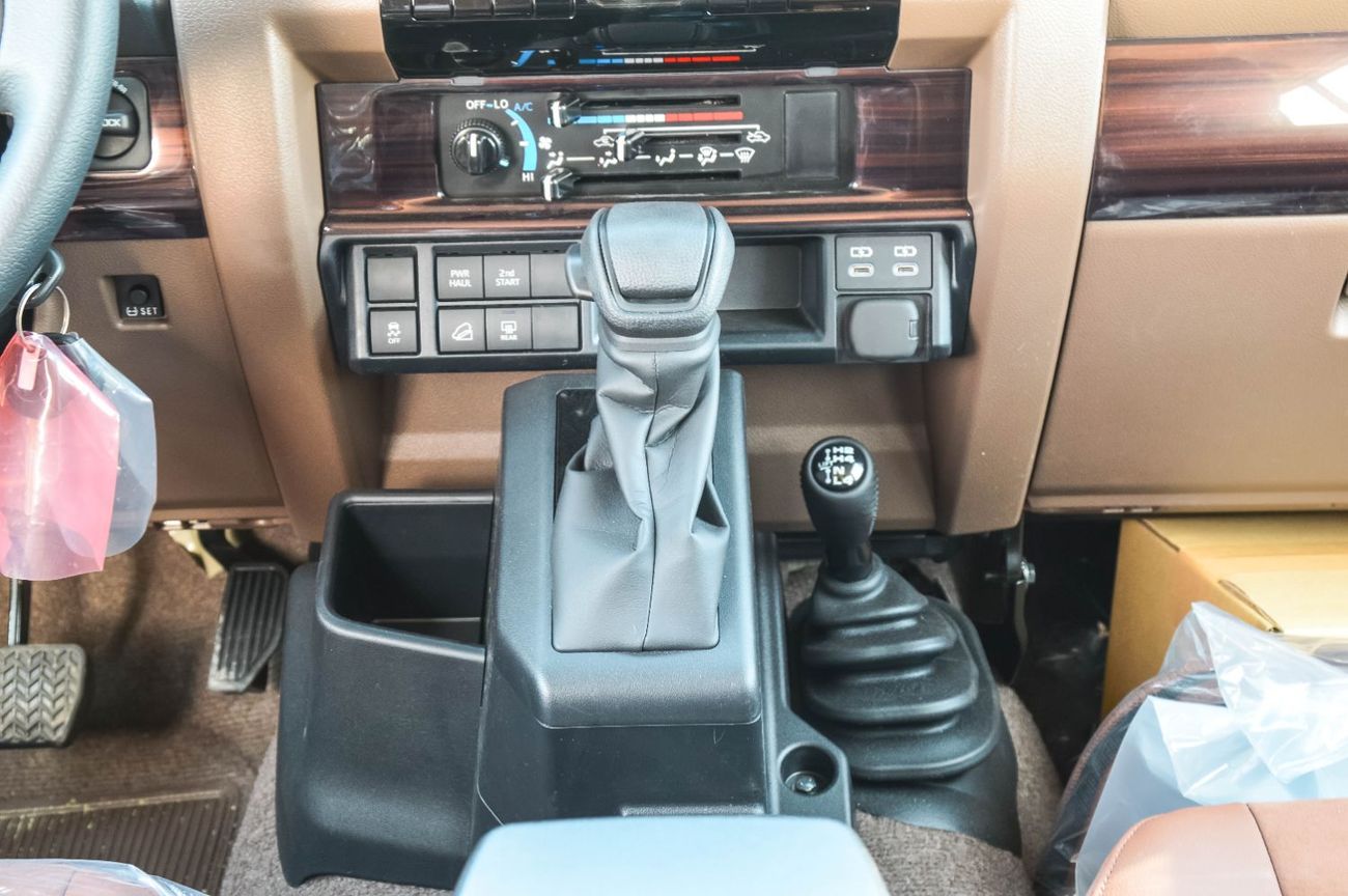 Toyota Land Cruiser 70 TOYOTA LAND CRUISER 76 2.8L 4WD DIESEL SUV 2026