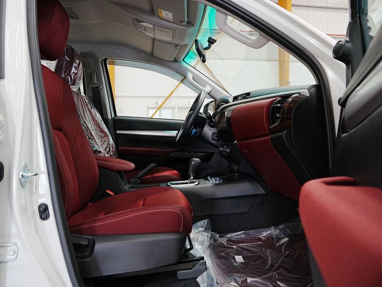 Toyota Hilux SR5 2.7 Automatic Full option 2026