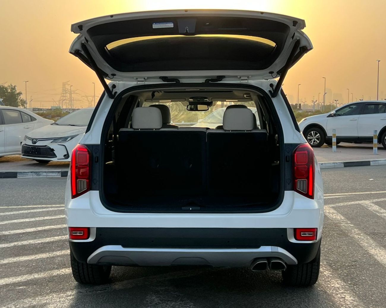 هيونداي باليساد 2022 Hyundai Palisade Full Option Sunroof -3.8L-V6-Rear Camera & sensor -Leather Seat- -