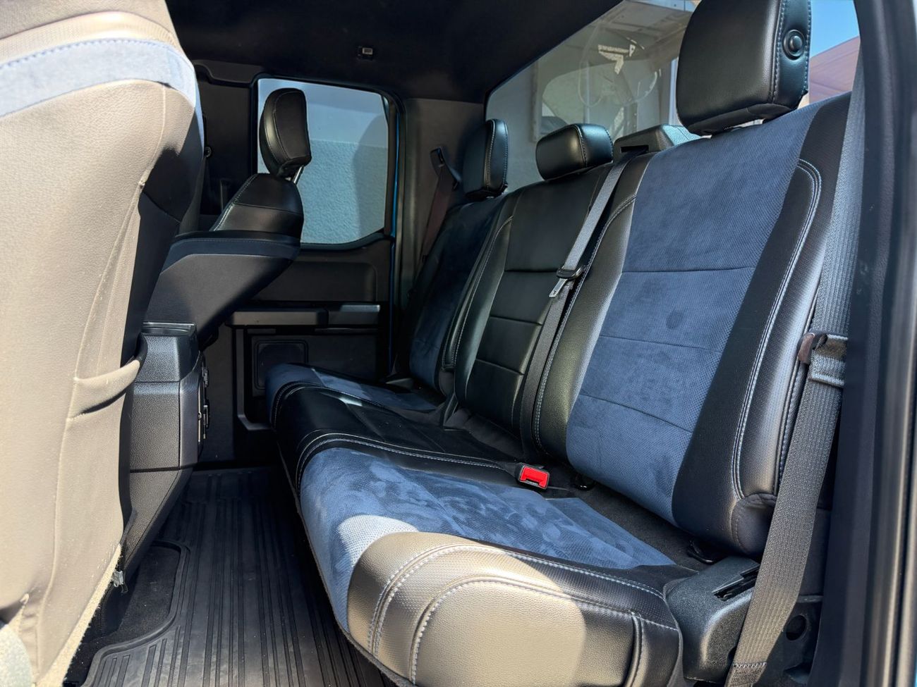 Ford F 150 Raptor FORD F-150 RAPTOR | 2020 | GCC SPECS | 3.5L V6 4WD | AED 195,000 | AED 3,120 PM