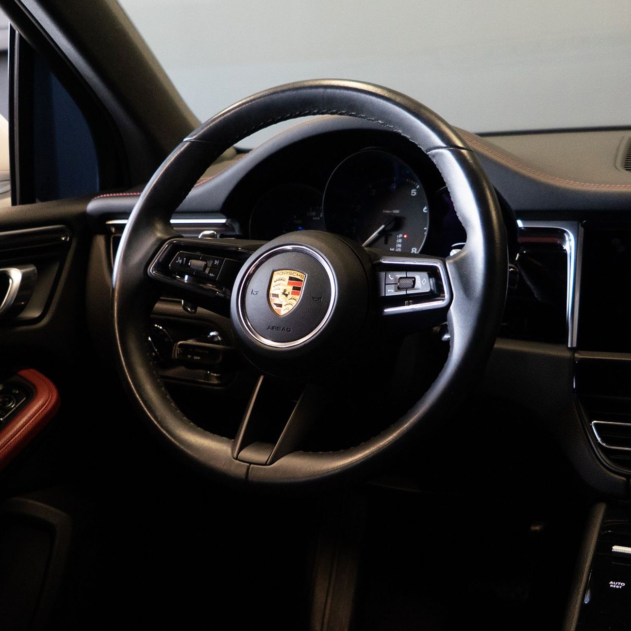 Porsche Macan Std 2.0L (260 HP)