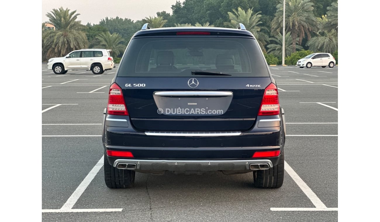 مرسيدس بنز GL 500 موديل 2012 خليجي فل مواصفات بانوراما ومثبت سرعه وتحكم كهربي كامل وبانوراما وكراسي جلد