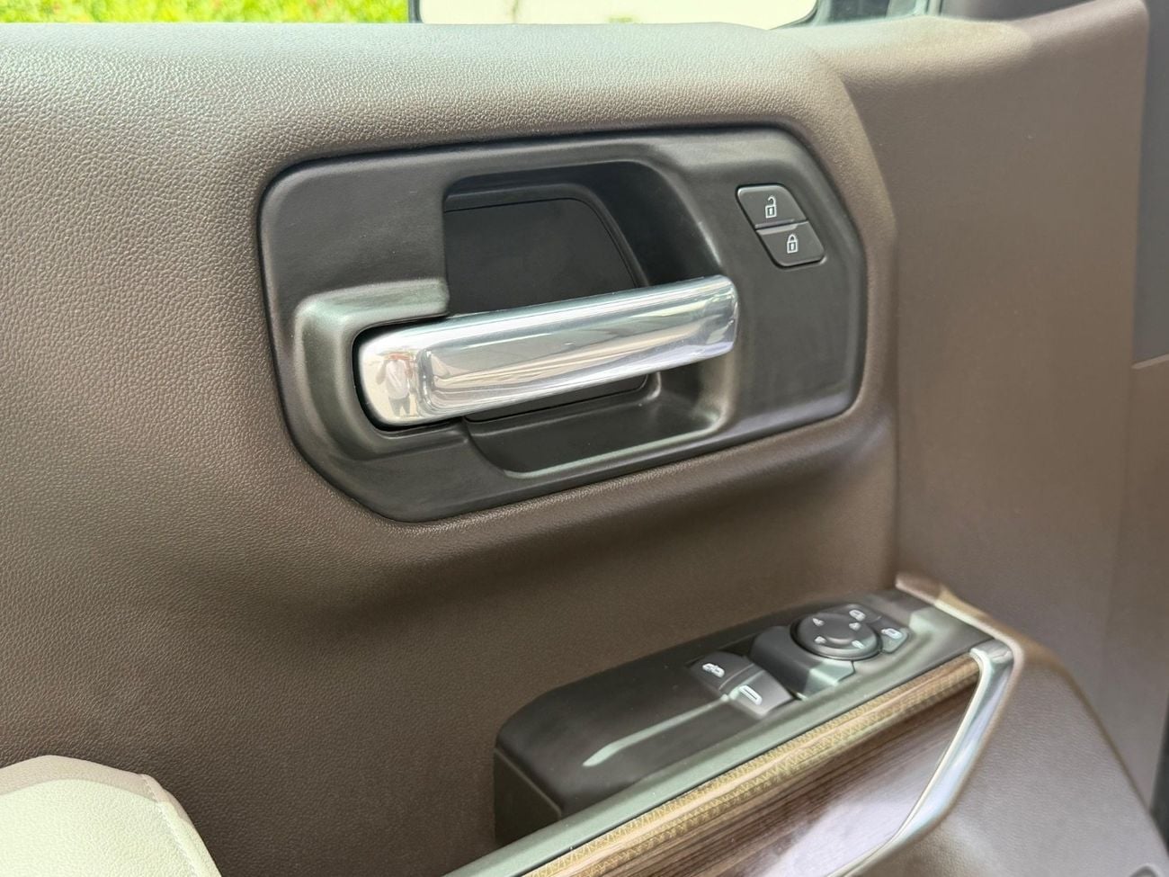 Chevrolet Silverado 1500 REG/CAB 1LT