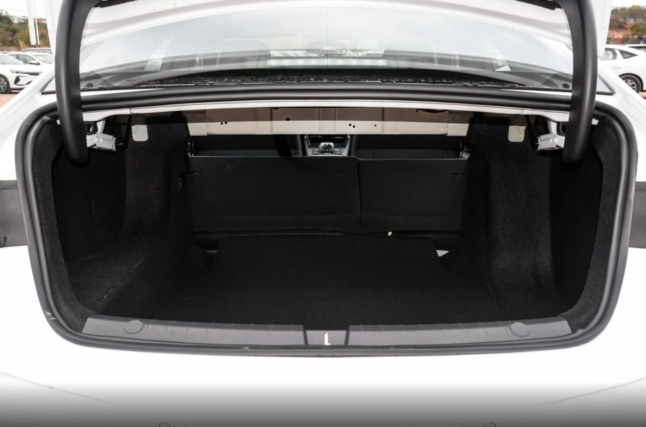 بي واي دي كين بلاس BYD QIN PLUS  DM - i 1.5L Plug-in Hybrid 55km Leading