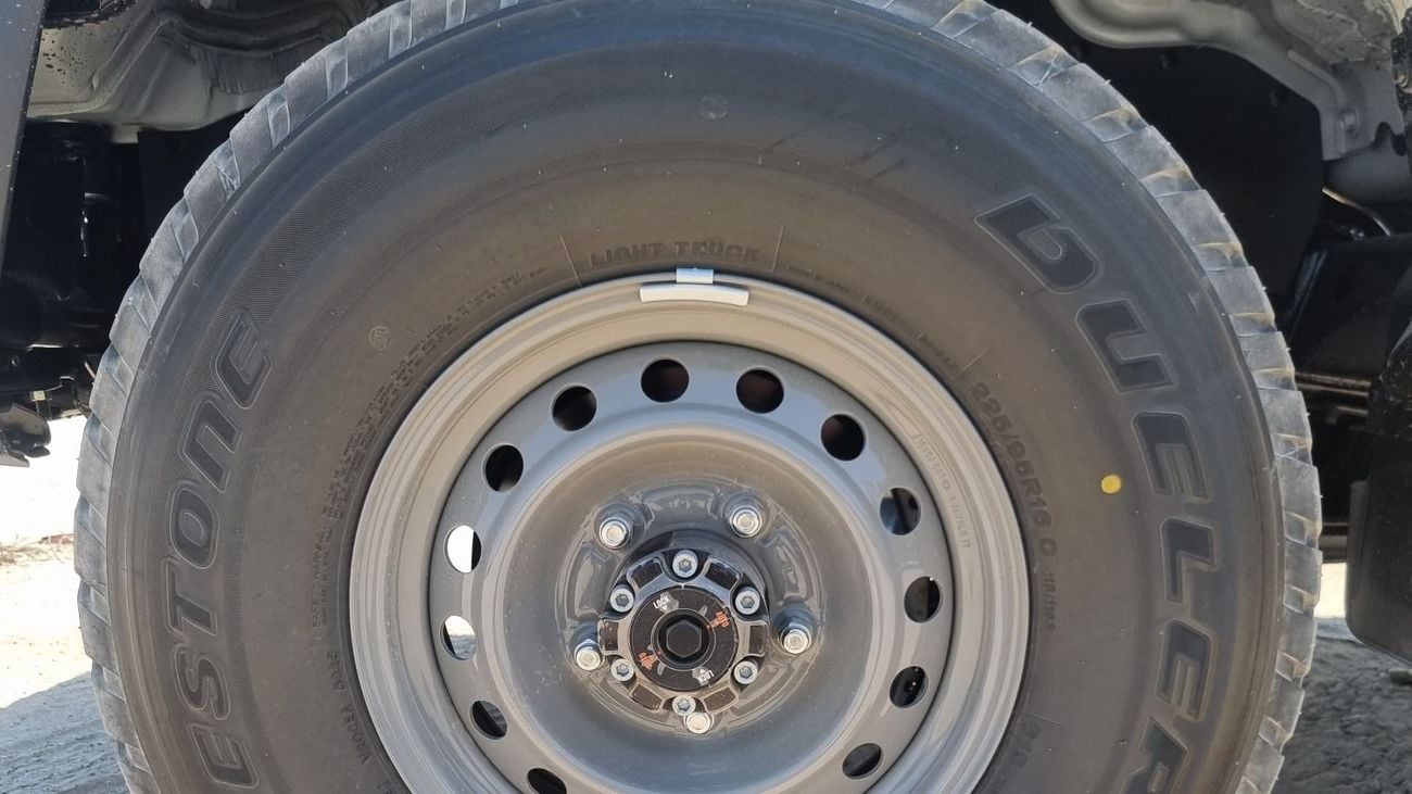 Toyota Land Cruiser 70 78 V6 4.0L Petrol AT 2025YM