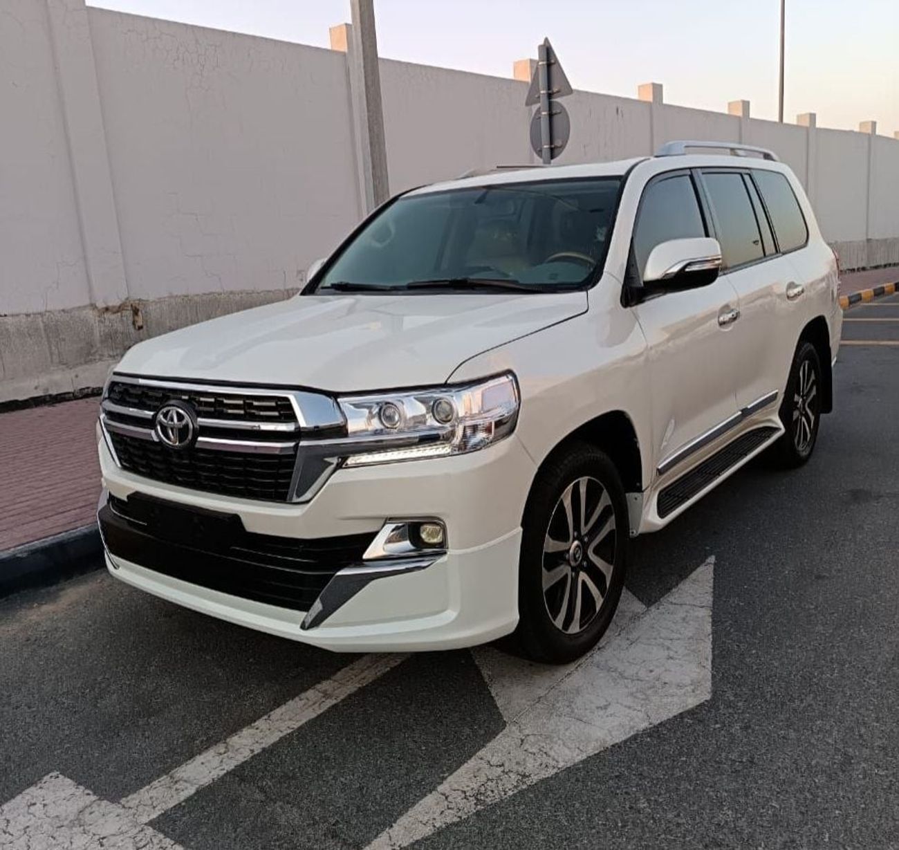 Toyota Land Cruiser GXR 2013 v8 change 2021kt