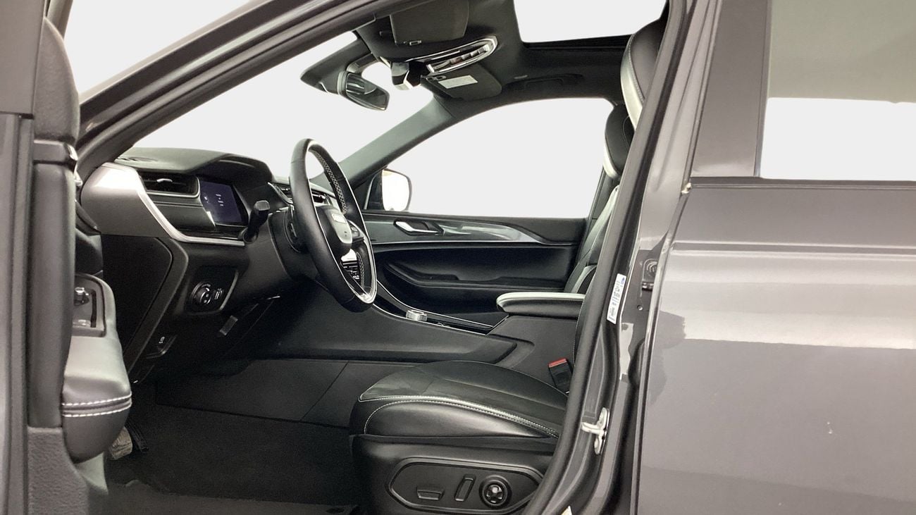 Jeep Cherokee Altitude | upto AED 20,000 Ramadan Discount | Guaranteed Warranty | 0 Down Payment