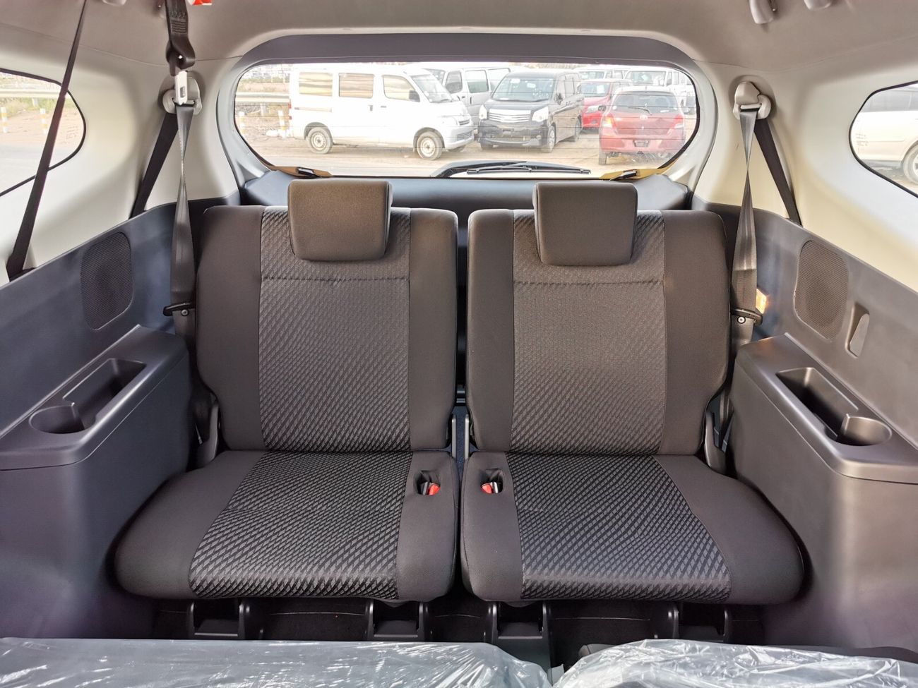 Toyota Rush G CLASS, 1.5L 4CY Petrol, 17" Rims, Front & Rear A/C (CODE # RU15B)