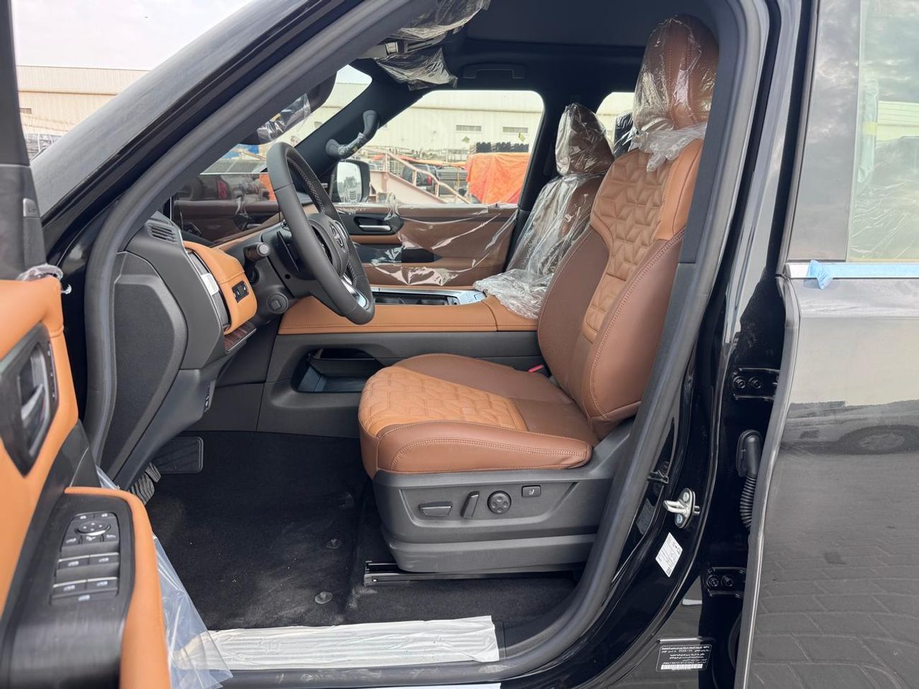 Nissan Patrol LE PLATINUM CITY 3.5L_ 2026_ (BLACK _TAN)