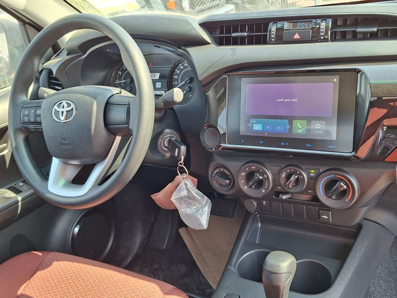 Toyota Hilux Toyota Hilux DLX 2.7L AT PETROL 4X4 DOUBLE CABIN