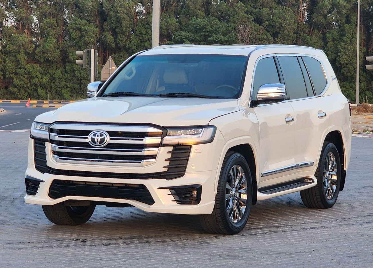 تويوتا لاند كروزر GX.R V6 upgrade 2023