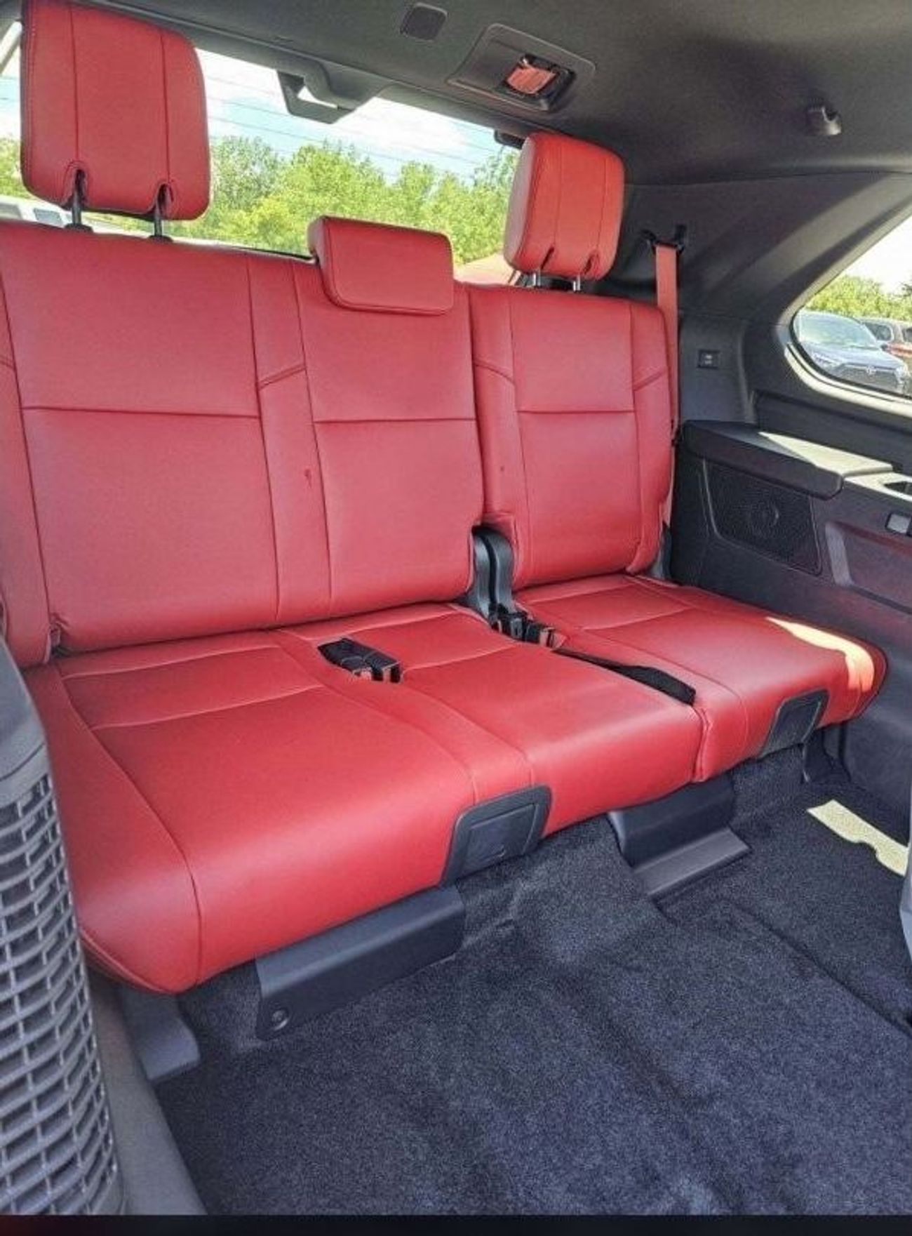 Toyota Sequoia 3.5L HYBRID V6 2024