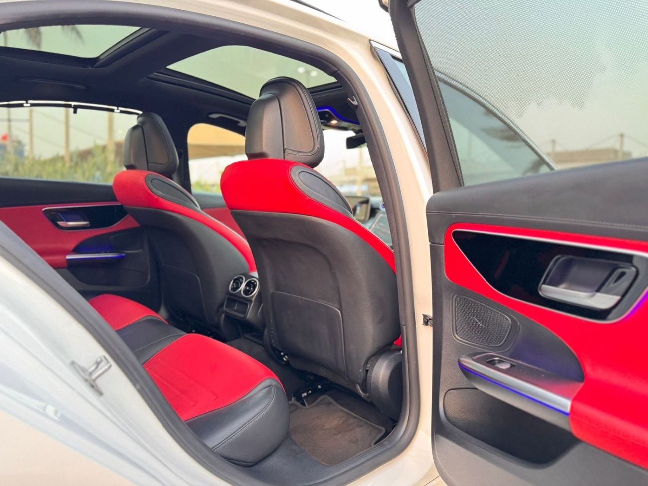 مرسيدس بنز C 200 Premium 2.0L