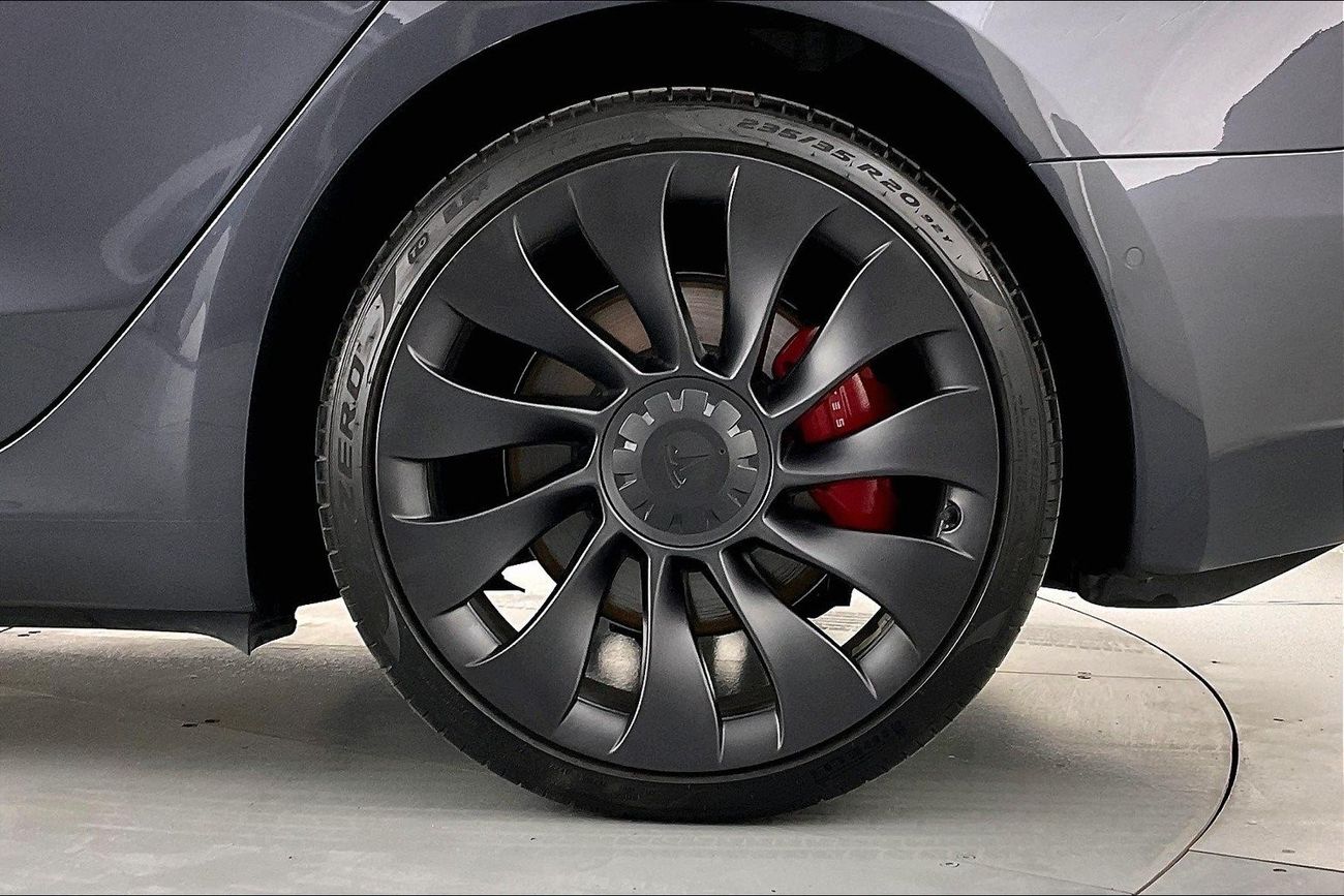 تسلا موديل 3 Performance (Dual Motor) | عرض العيد الحصري | خالية من أضرار الفيضانات