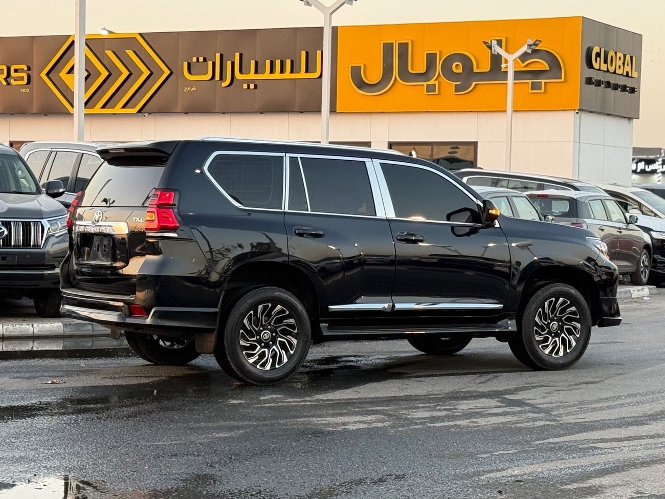 Toyota Prado Std 2.7L (271 HP)