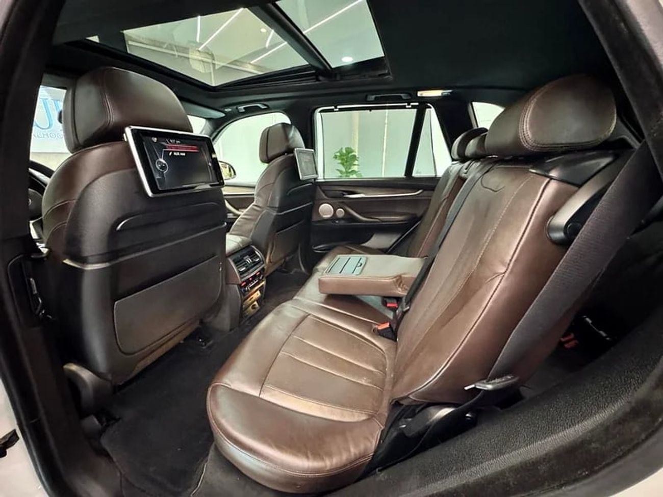 بي أم دبليو X5 INDIVIDUAL V8 || 7 SEATS || TOP RANGE II GCC II ACCIDENT FREE I| BANG OLUFSEN SYSTEM I| RADAR