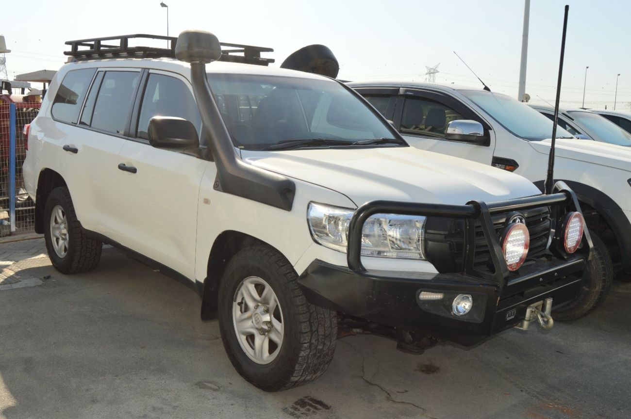 تويوتا لاند كروزر GX