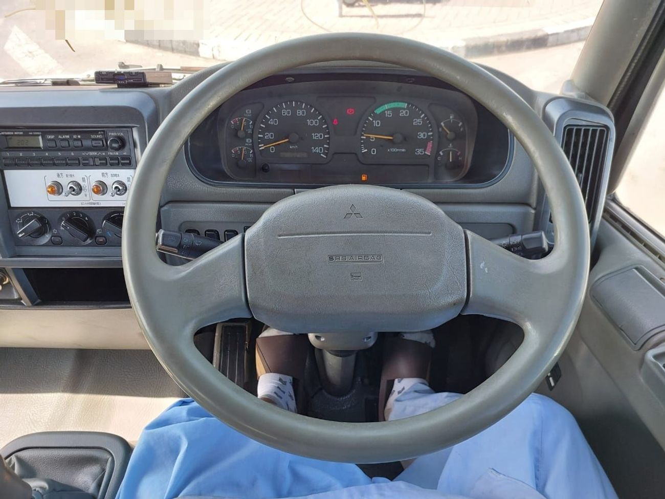 ميتسوبيشي فايتر MITSUBISHI FIGHTER WATER TANKER TRUCK RHD 2001 MODEL 8.2 L DIESEL MANUAL(PM50931)