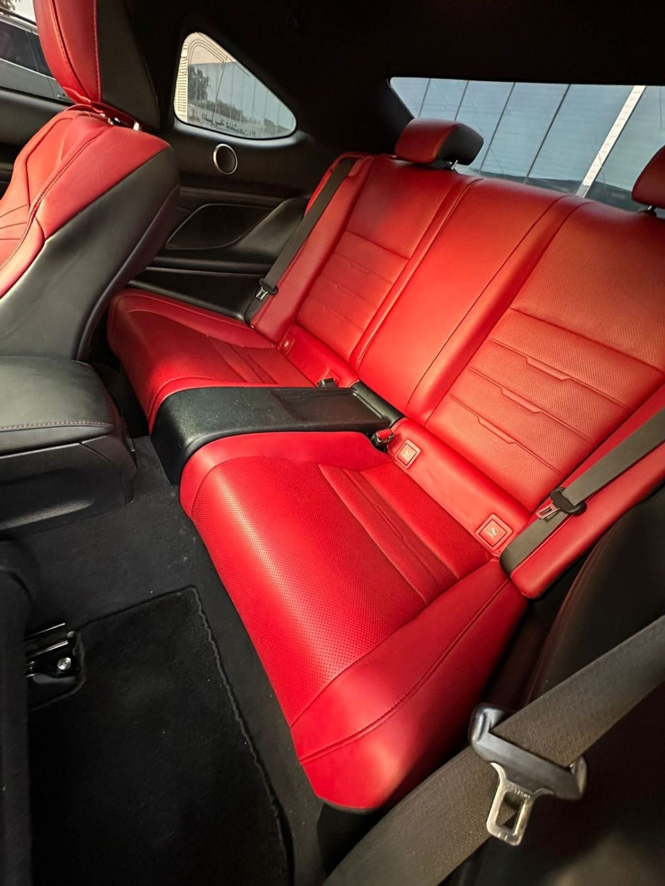 لكزس RC 350 F سبورت