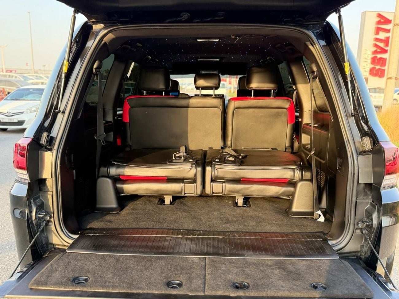 Toyota Land Cruiser GXR+ 4.0L Toyota landcuriser Years 2016 V6 GXR 4.0L upgrade interior & exterior 2025 full option