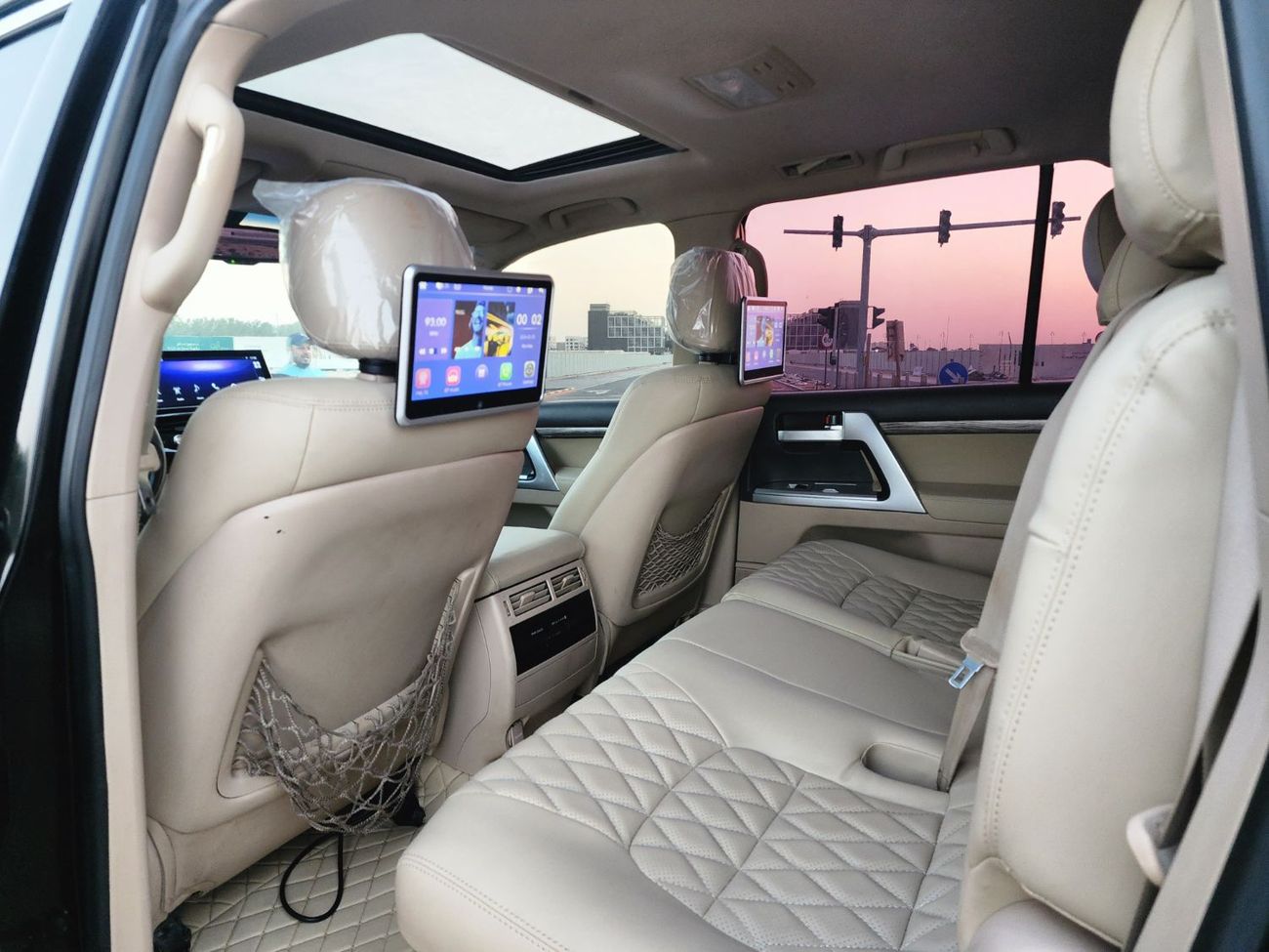 تويوتا لاند كروزر GX.R V8 upgrade 2024