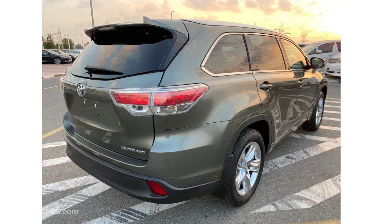 Toyota Highlander LIMITED OPTION WITH LEATHER SEATS, SUNROOF AND PUSH START
