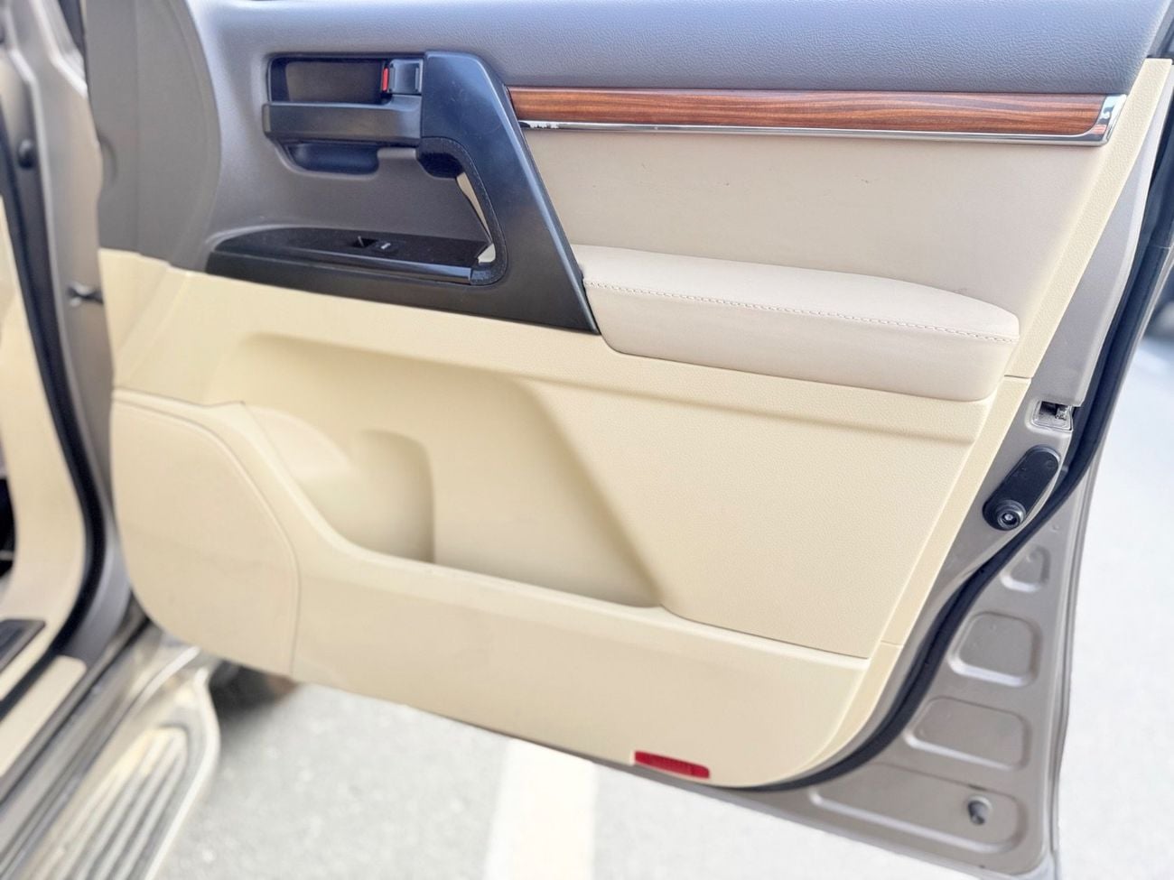 تويوتا لاند كروزر GXR+ 4.0L