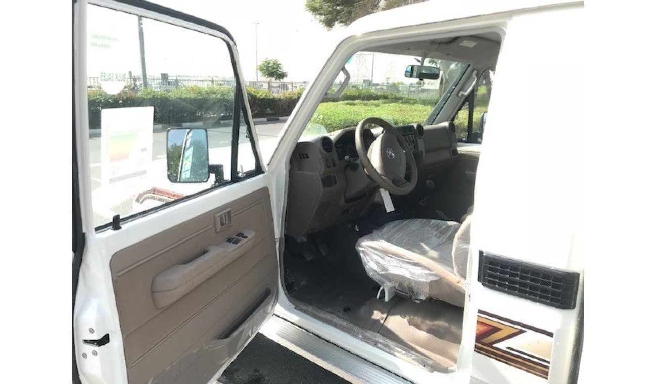 Toyota Land Cruiser Pick Up LX V8 4.5L Diesel