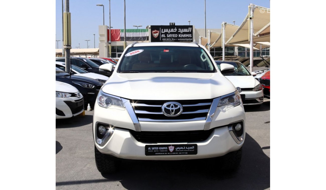 Toyota Fortuner ACCIDENTS FREE - GCC - ORIGINAL PAINT - EXR - PERFECT CONDITION INSIDE OUT