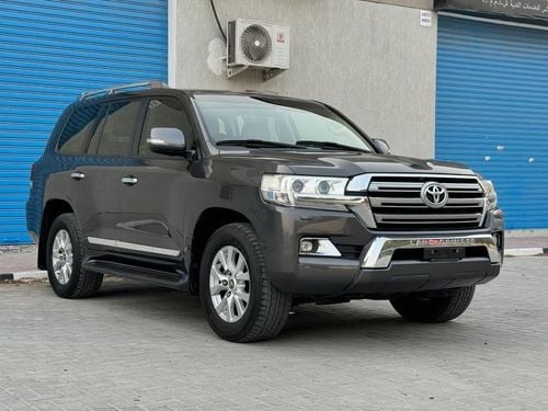 Toyota Land Cruiser تويوتا لاندكروزر GXR V8  خليجي 2016