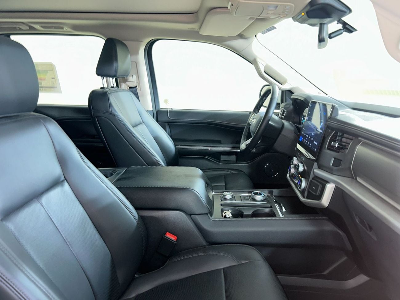 Ford Expedition XLT 3.5L (380 HP) 4WD XT223W / AL TAYER MOTORS / AL QOUZ