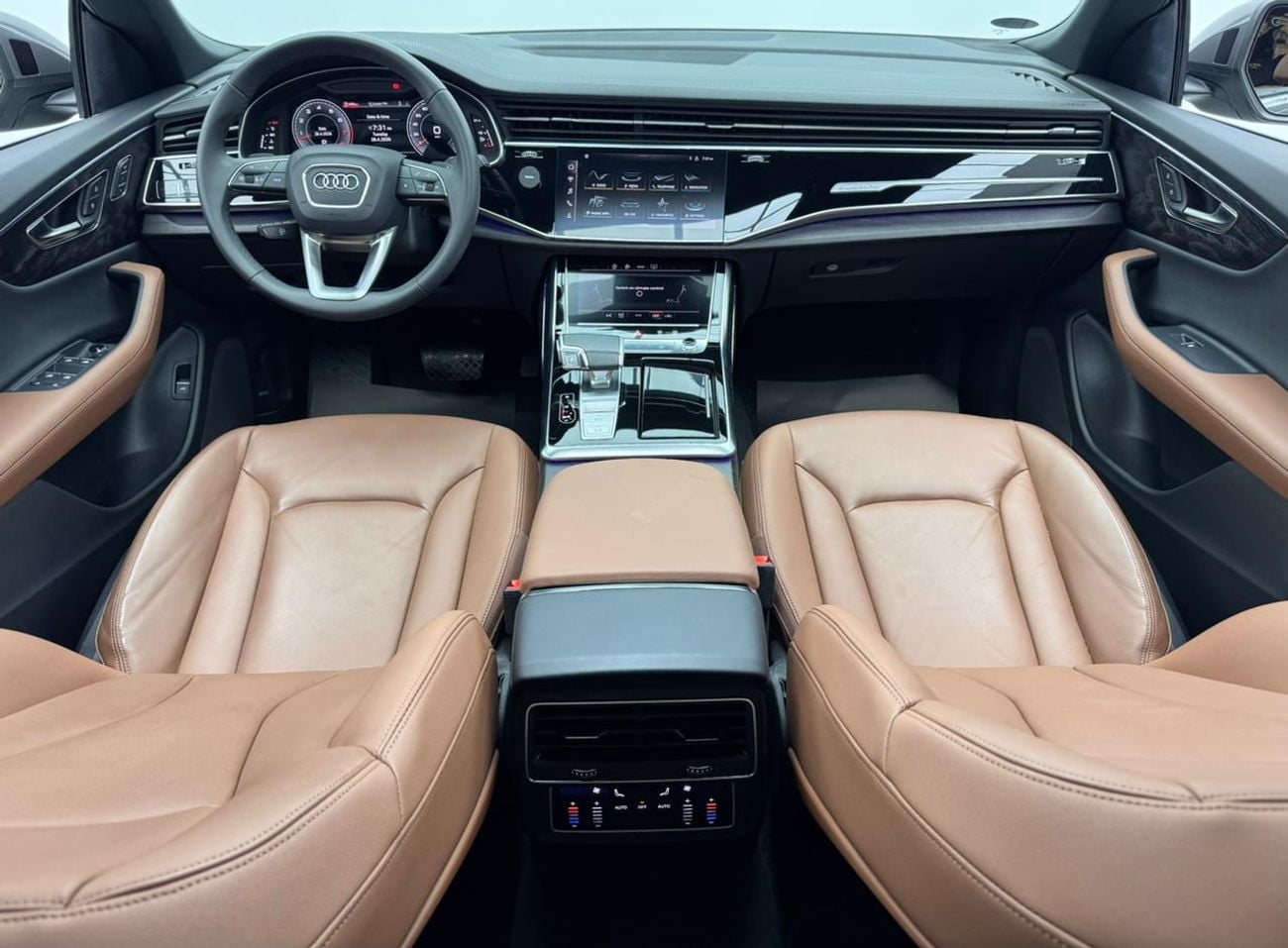 Audi Q8 55 TFSI quattro (340 HP) 2023 Audi Q8 55 TFSI Quattro, 2028 Audi Warranty, Audi Service History, Exc