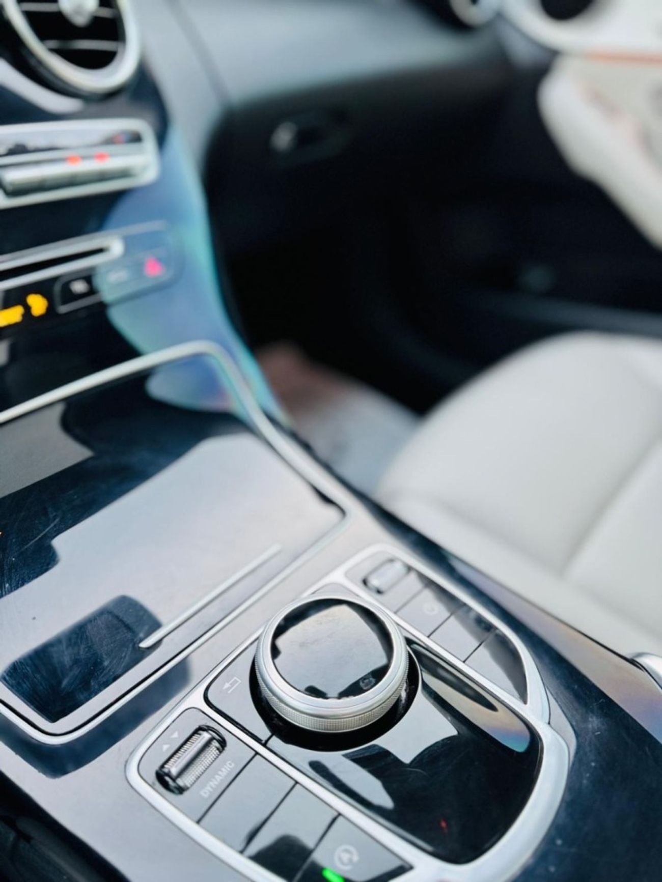 Mercedes-Benz C 300 Premium 2.0L