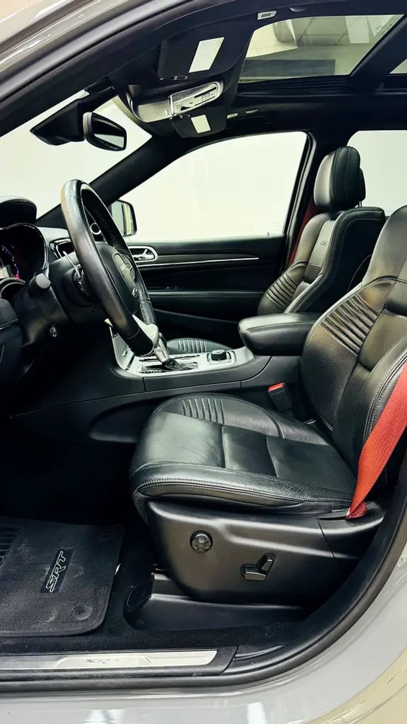 Jeep Grand Cherokee SRT Canadian Specs Original Paint