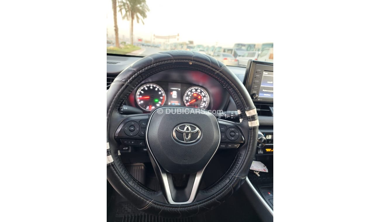 تويوتا راف ٤ TOYOTA RAV4 XLE FULL OPTIONS 4X4