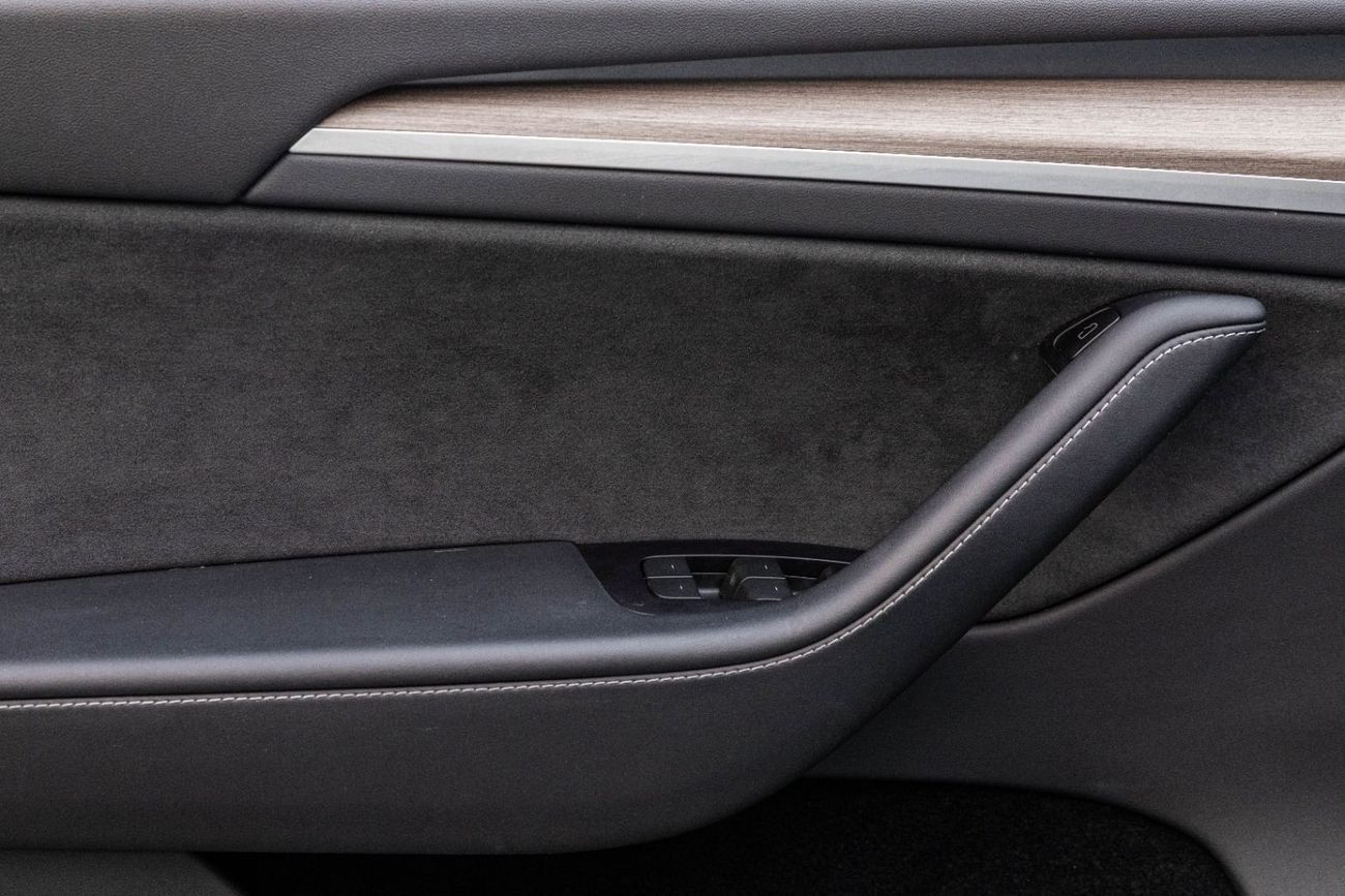 Tesla Model Y | 2,840 P.M  | 0% Downpayment | Agency Warranty!