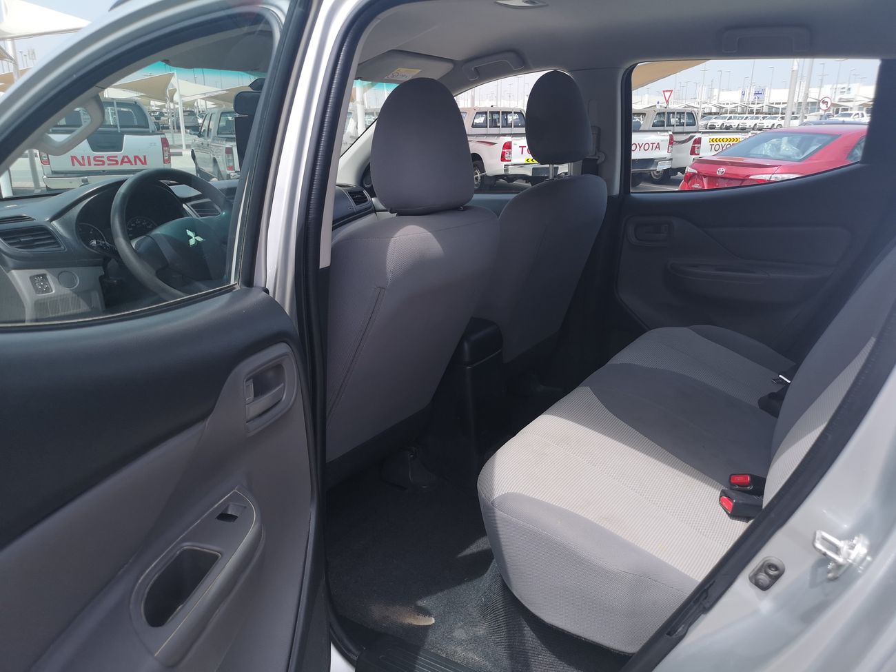 ميتسوبيشي L200 MITSUBISHI L200 DIESEL 4X4 PICKUP