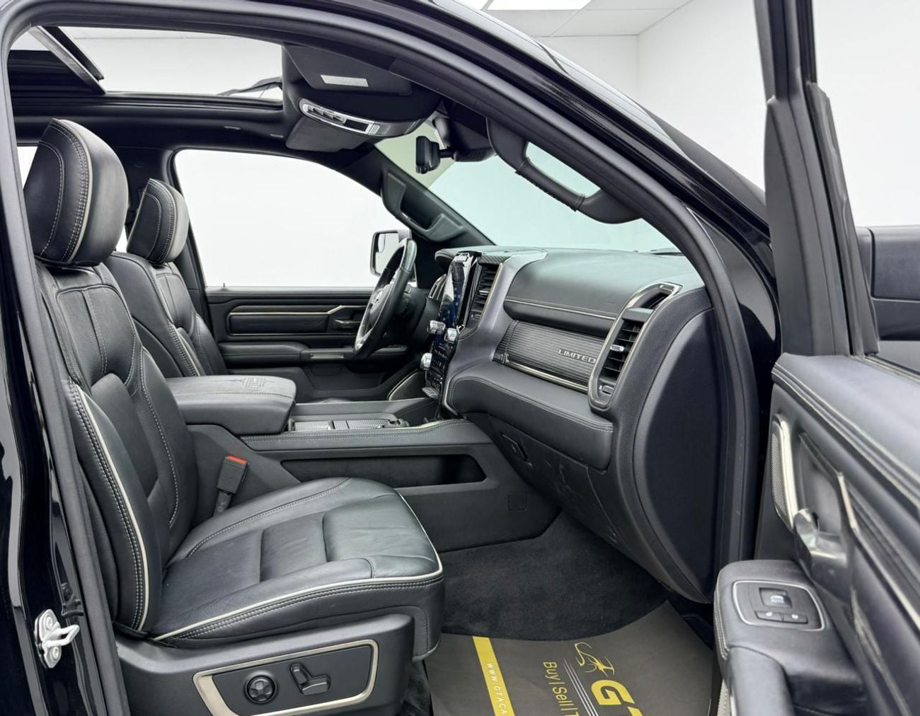 رام 1500 LIMITED 2021 RAM 1500 Limited, Warranty, Full RAM Service History, Low Km, Fully Loaded, GCC
