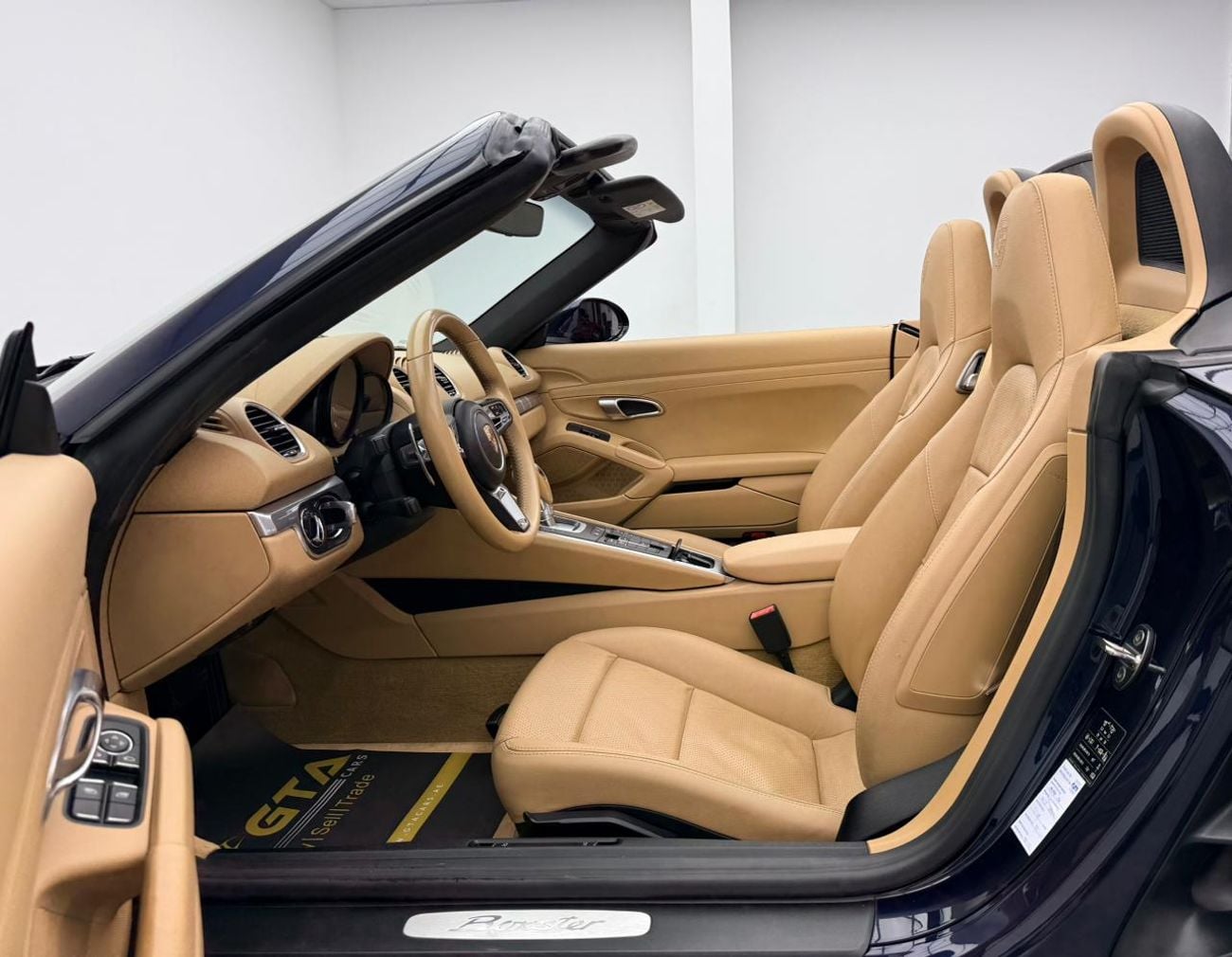Porsche 718 Boxster STD 2017 Porsche 718 Boxster, 2026 Porsche Warranty, Full Porsche Service History, Fully Loaded, GCC