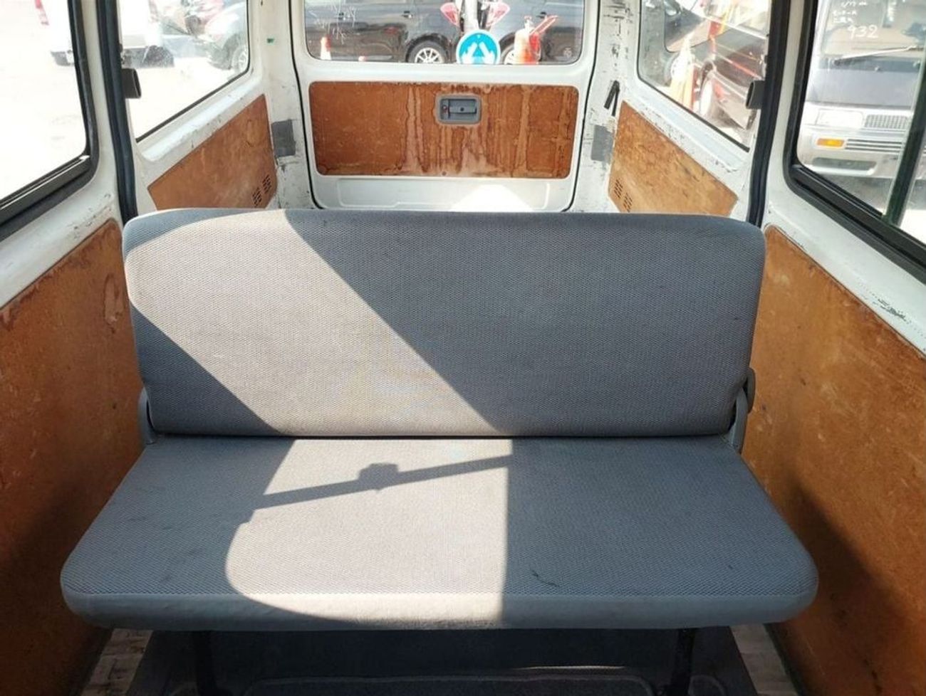 Toyota Hiace TOYOTA HIACE VAN RHD 2007 MODEL 2.5 L DIESEL MANUAL(PM78244)