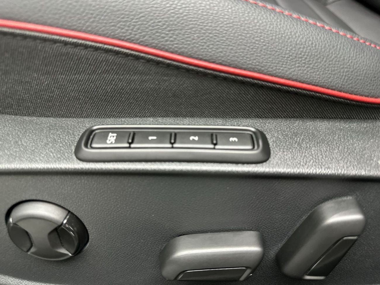 Volkswagen Golf Golf GTI Leather Seats (Ref#71681)