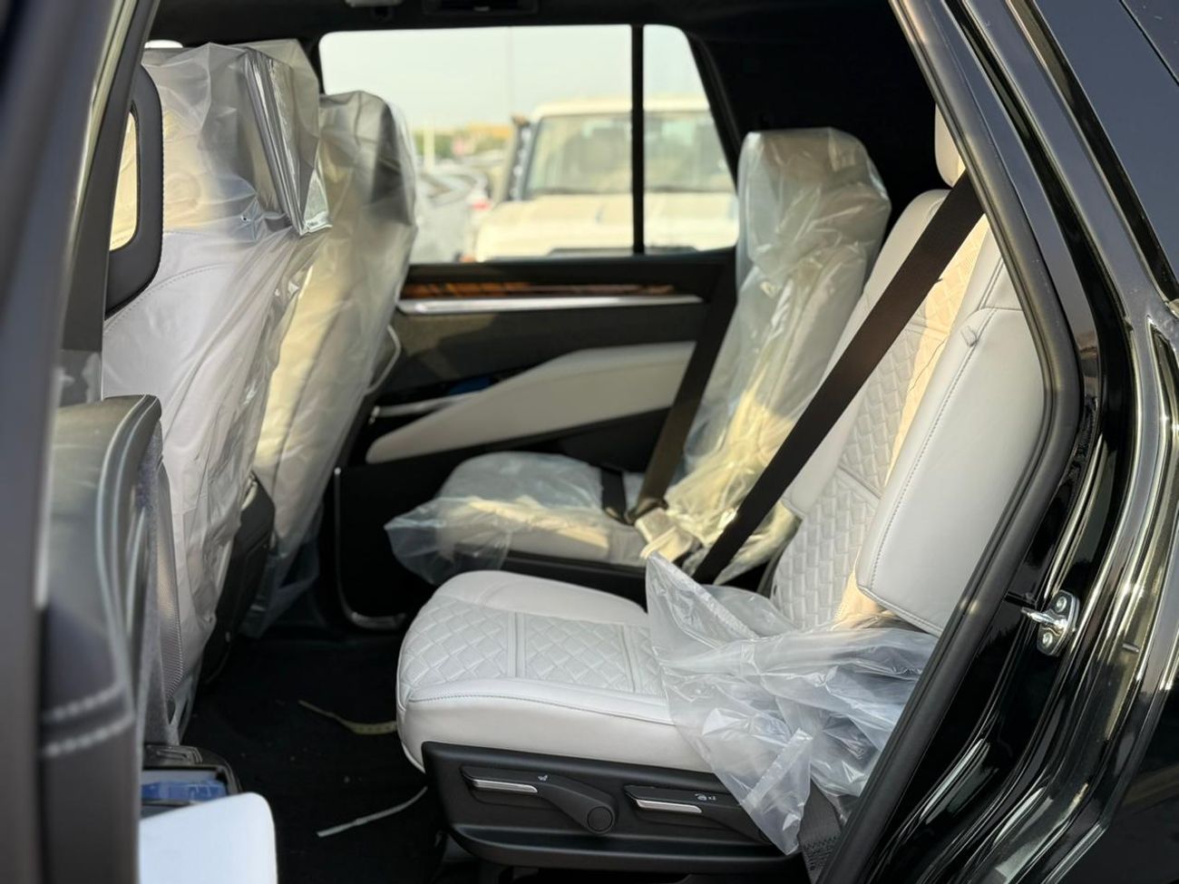 Cadillac Escalade Sport Platinum 6.2L 4WD Cadillac Escalade V8 6.2 L SUV AWD 4 Doors