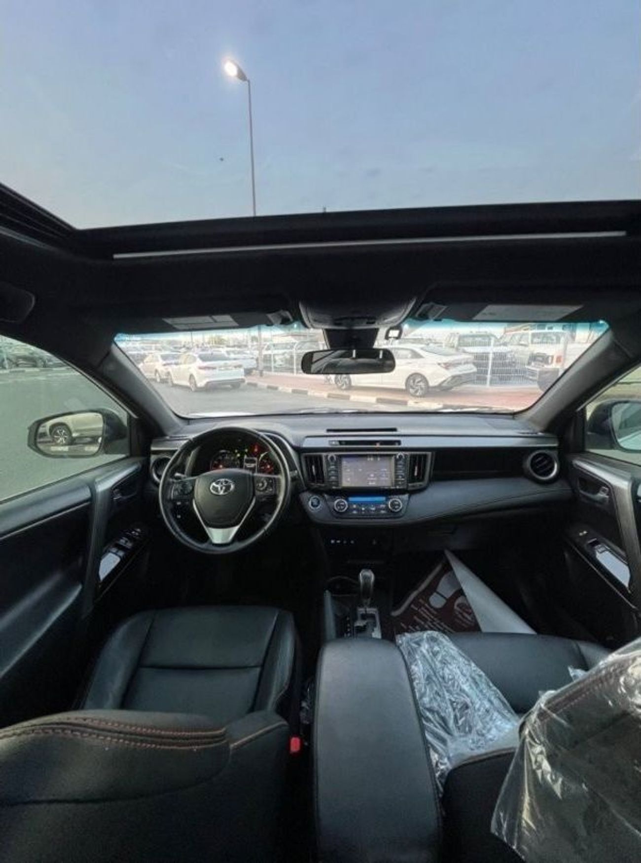 تويوتا راف ٤ RAV4 SE 360 Camera Leader Seat Full Option