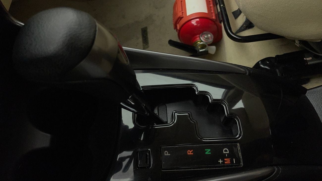 تويوتا يارس SE 1.5 | بدون دفعة مقدمة | اختبار القيادة في المنزل