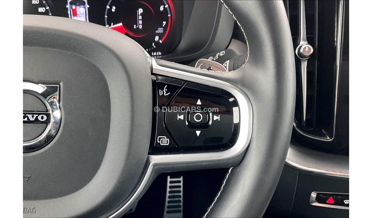 Volvo XC60 T5 R Design